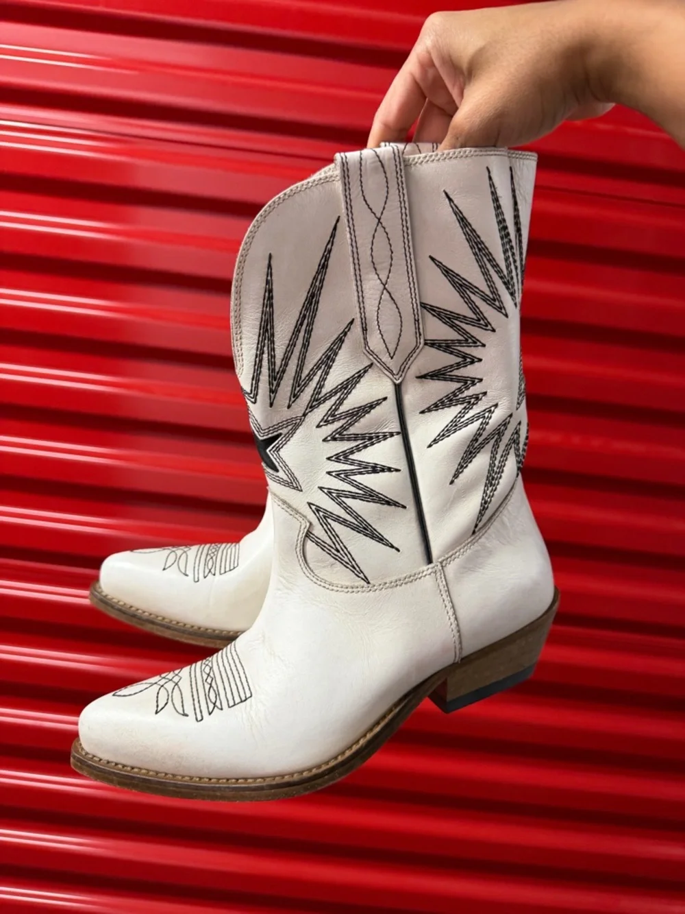 Golden Goose White Western Embroidered Leather Cowboy Boots - Picture 3 of 4